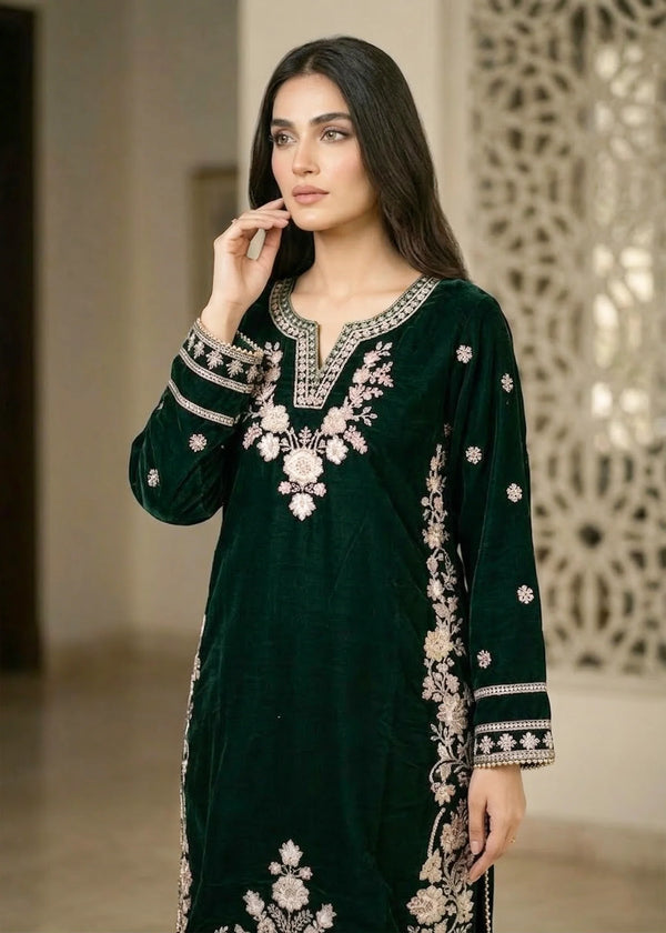 Dark Green – Luxury Embroidered Velvet 2PC Kurta Set