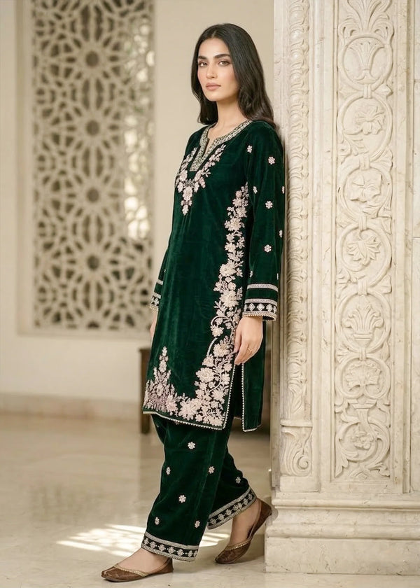 Dark Green – Luxury Embroidered Velvet 2PC Kurta Set