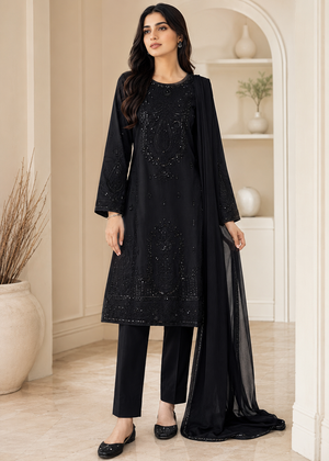 Elegant Black Embroidered Kurta Set with Chiffon Dupatta