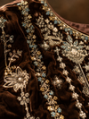 Sutar Velvet Brown